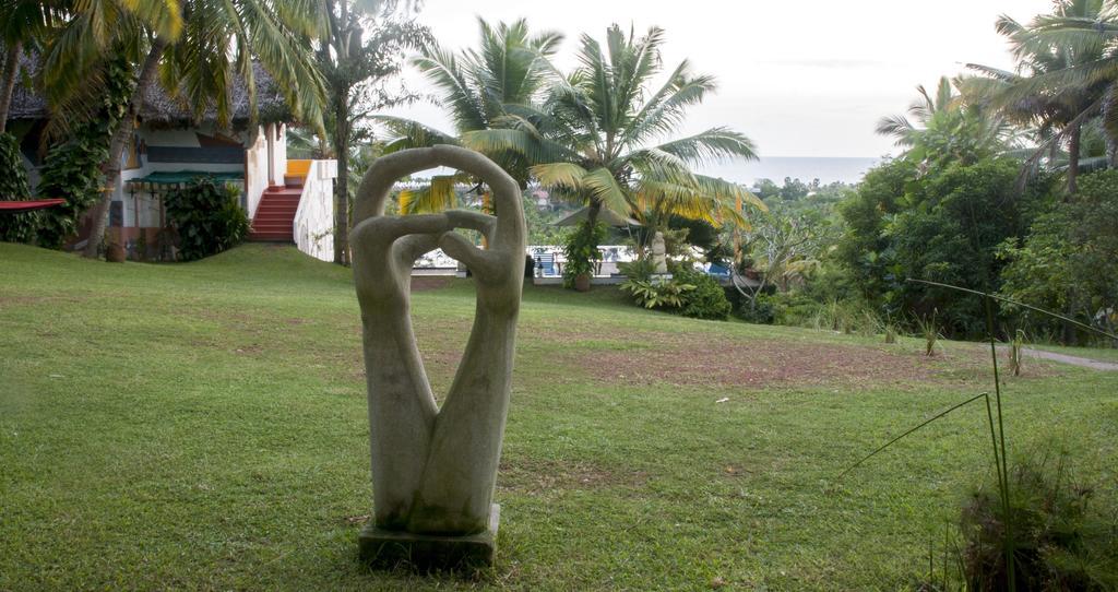 越过山丘度假村 Poovar 外观 照片